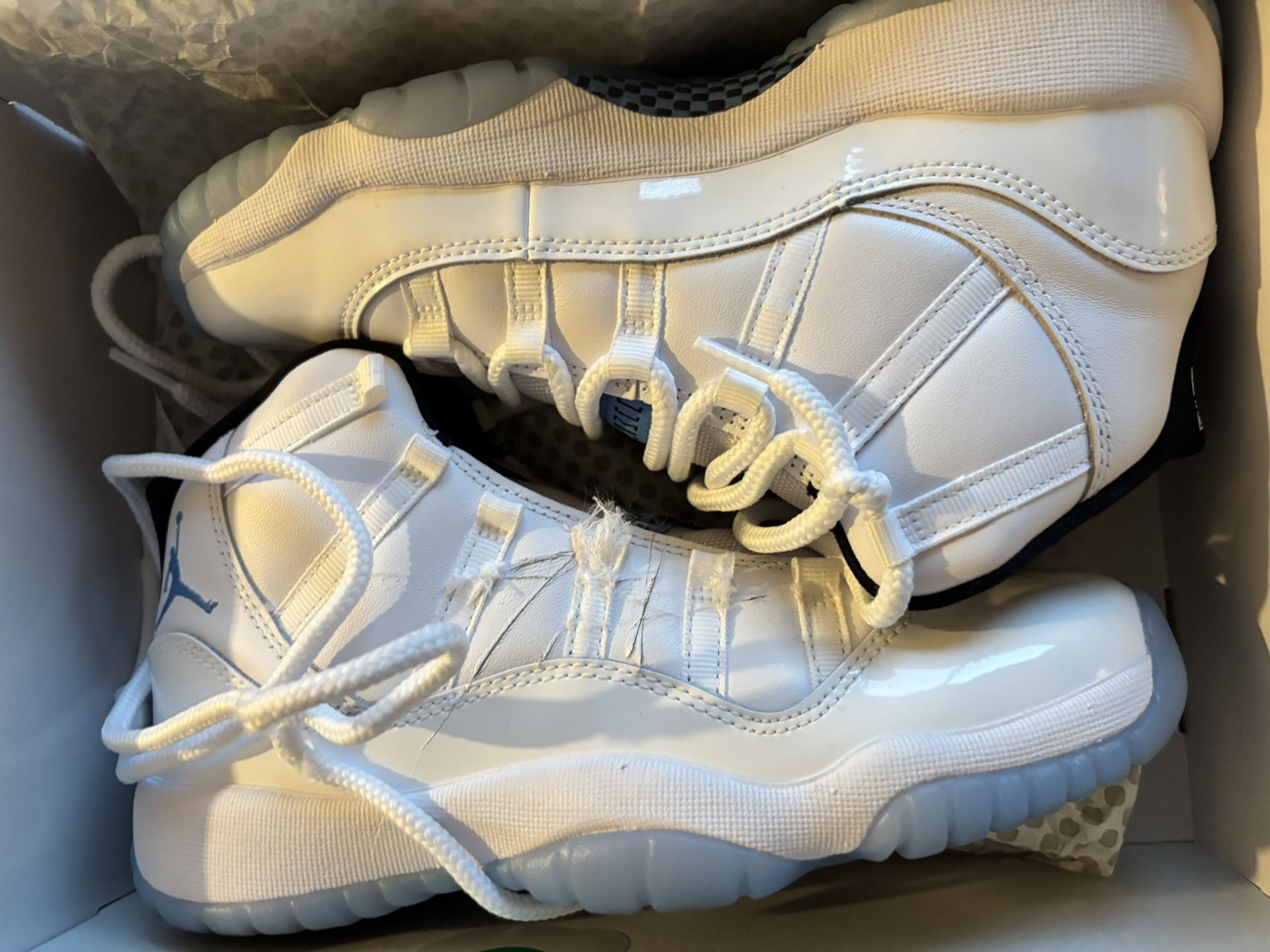 Jordan 11 Legend Blue
