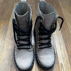 Sorel Boots Women Size 7 