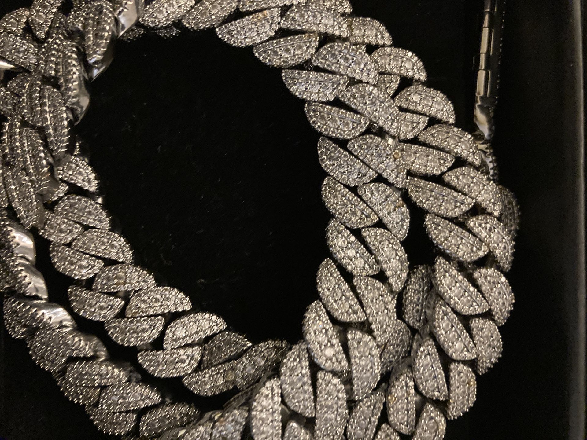 Cuban Chain 22”