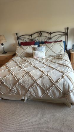 Senior bedroom set and all room contents