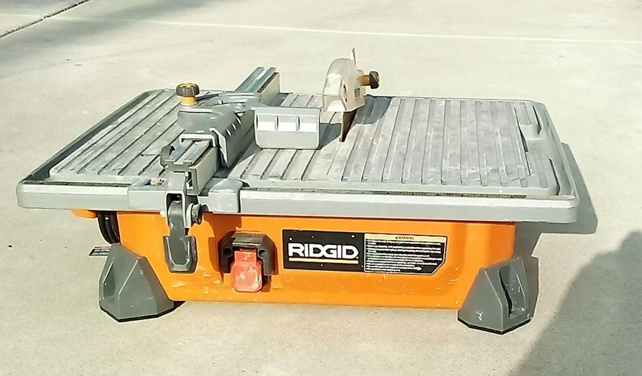Rigid 7" Table Top Wet Tile Saw