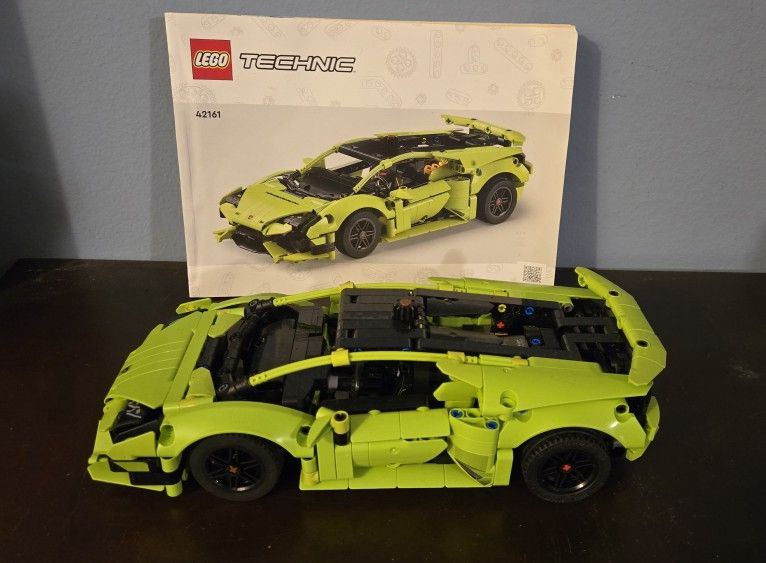 LEGO Technic Set ( 42161) Lamborghini Huracán Tecnica