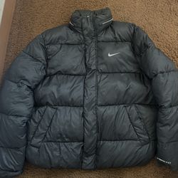 Nike Therma fit Puffer Jacket Size:M
