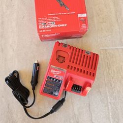 Milwaukee Vehicle Charger 18V/12V