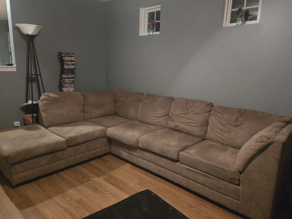 Serta two Piece Sectional Sofa