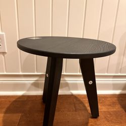 Round End Table 