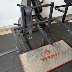 Titan Fitness Belt Squat 