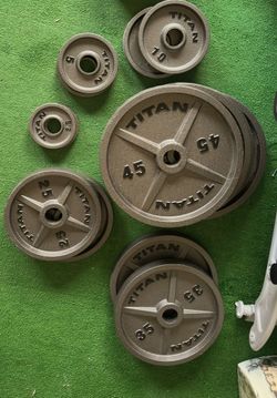 245 LB Set Cast Iron Olympic Plates
