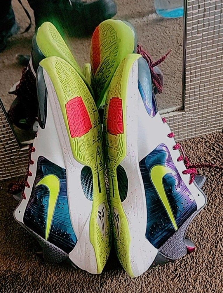 Nike Special Edition Kobe 5 "Chaos" Sneakers