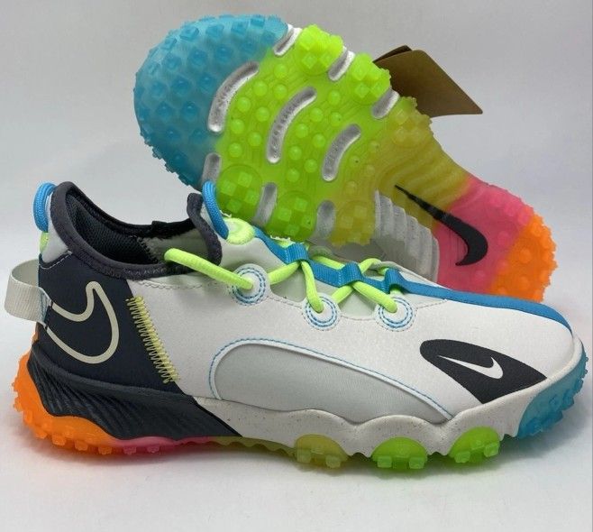 Brand New Nike Kids Future Field Baseball cleats Youth Soccer Football DJ6949-101 Sizes 2.5, 4, 6