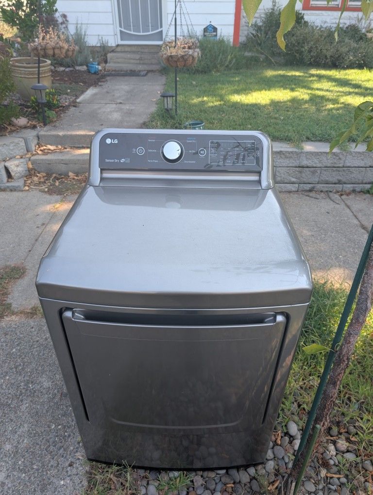 LG Sensor Dryer With Smart Technology