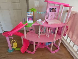 Barbie doll house