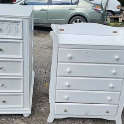 Chest Of Drawers With a Storage Cabinet 