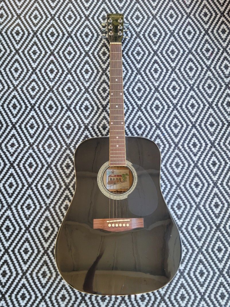 Capistrano Acoustic Guitar