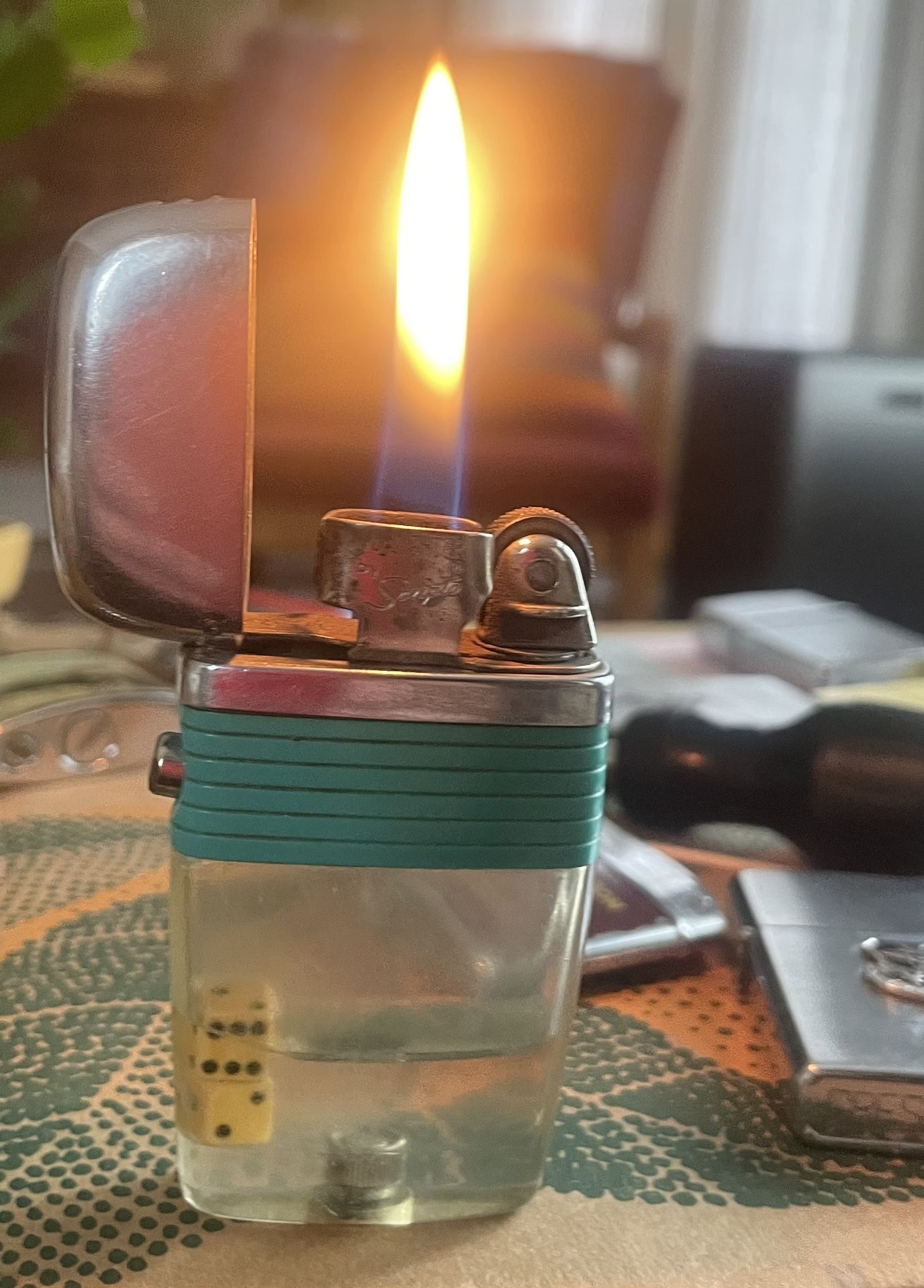 Vintage Vu Scripto Lighter