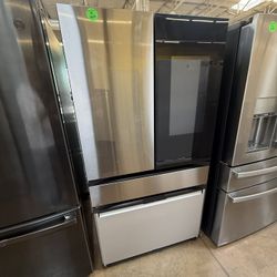 Samsung Bespoke Family hub refrigerator 