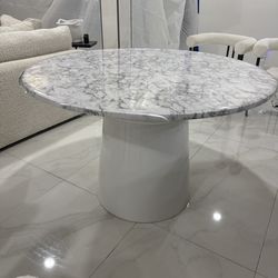Round modern  dining table 4 seater