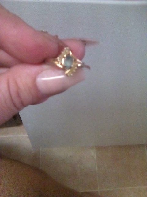 BEAUTIFUL WOMEN'S RING SIZE 5 OR 6