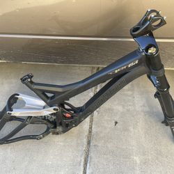 Specialized Demo Nine DH and Marzocchi 888 RC