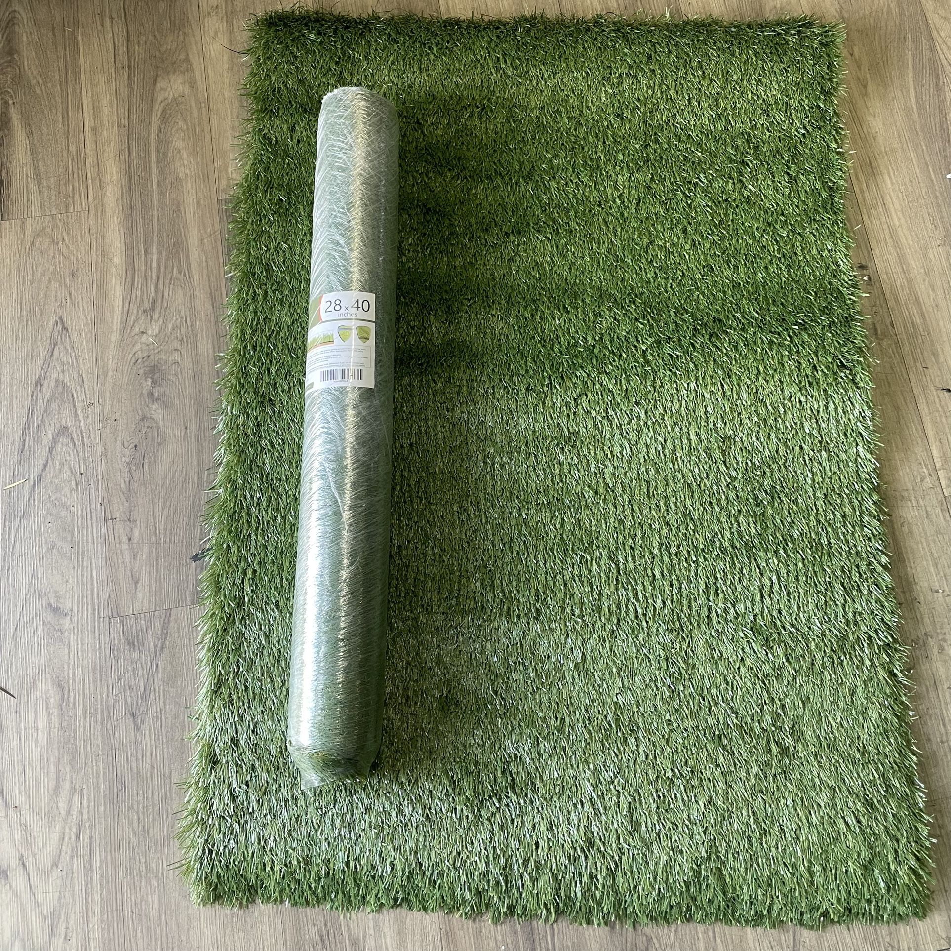28x40 Inches Dog Pee Grass for Dogs Potty Training, Dog Potty Grass with Drainage Hole, Artificial Grass Indoor Outdoor and Easy to Clean