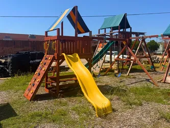 Playset - Original Fort with Swings 100-03