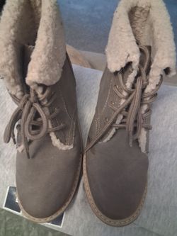 Women's size 9 boots