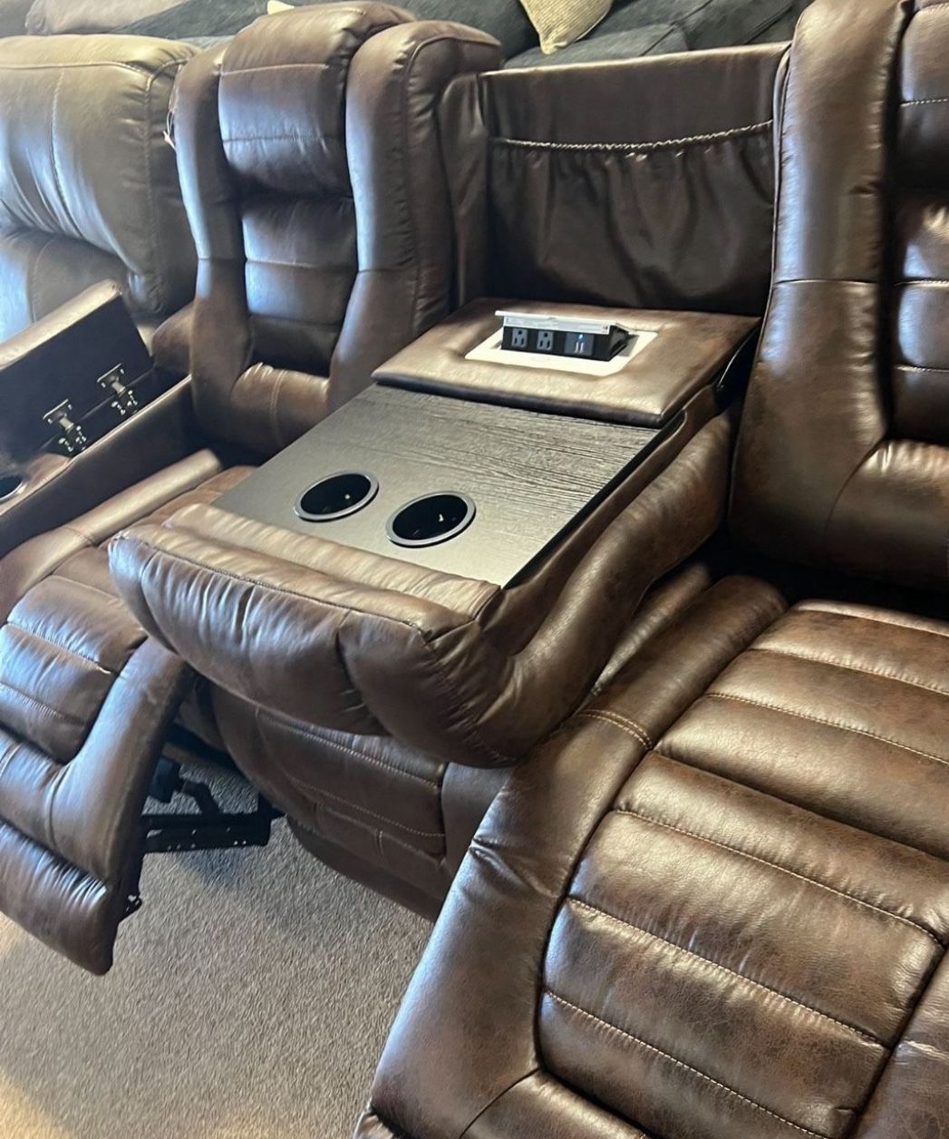 Free Delivery Reclining Couch 