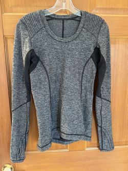 Lulu Lemon women’s crew neck