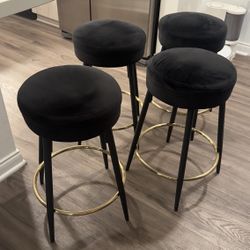 4 Bar Stools 24”