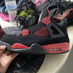 Jordan 4 Red Thunders Size 8.5