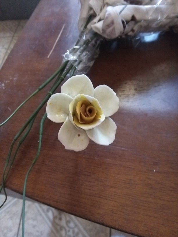 5 Vintage Yellow Bone China Roses