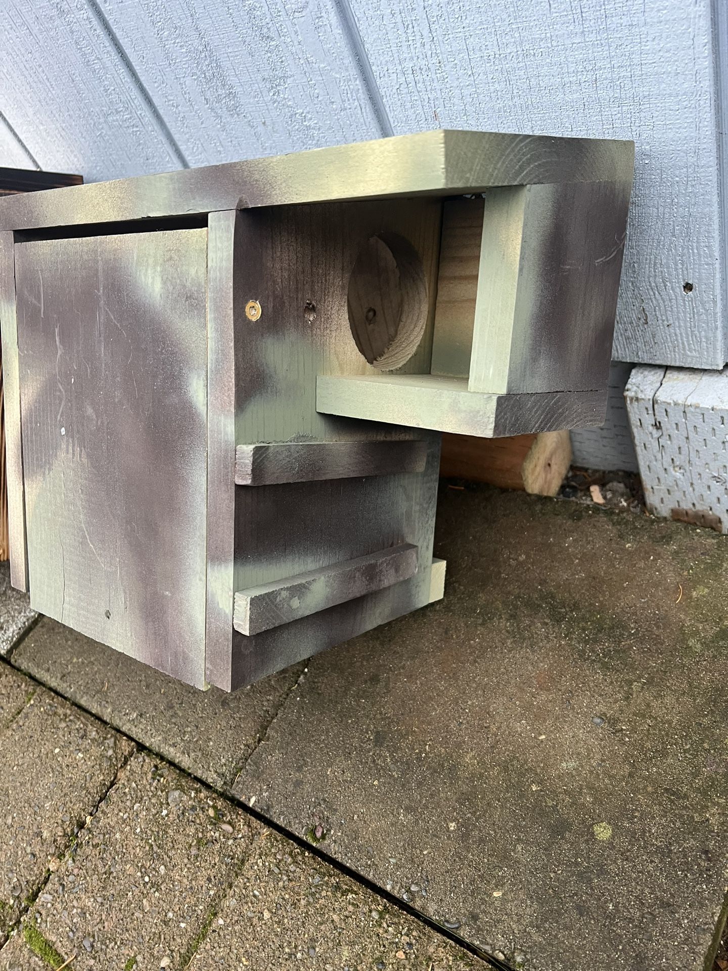 Squirrel Nesting Box