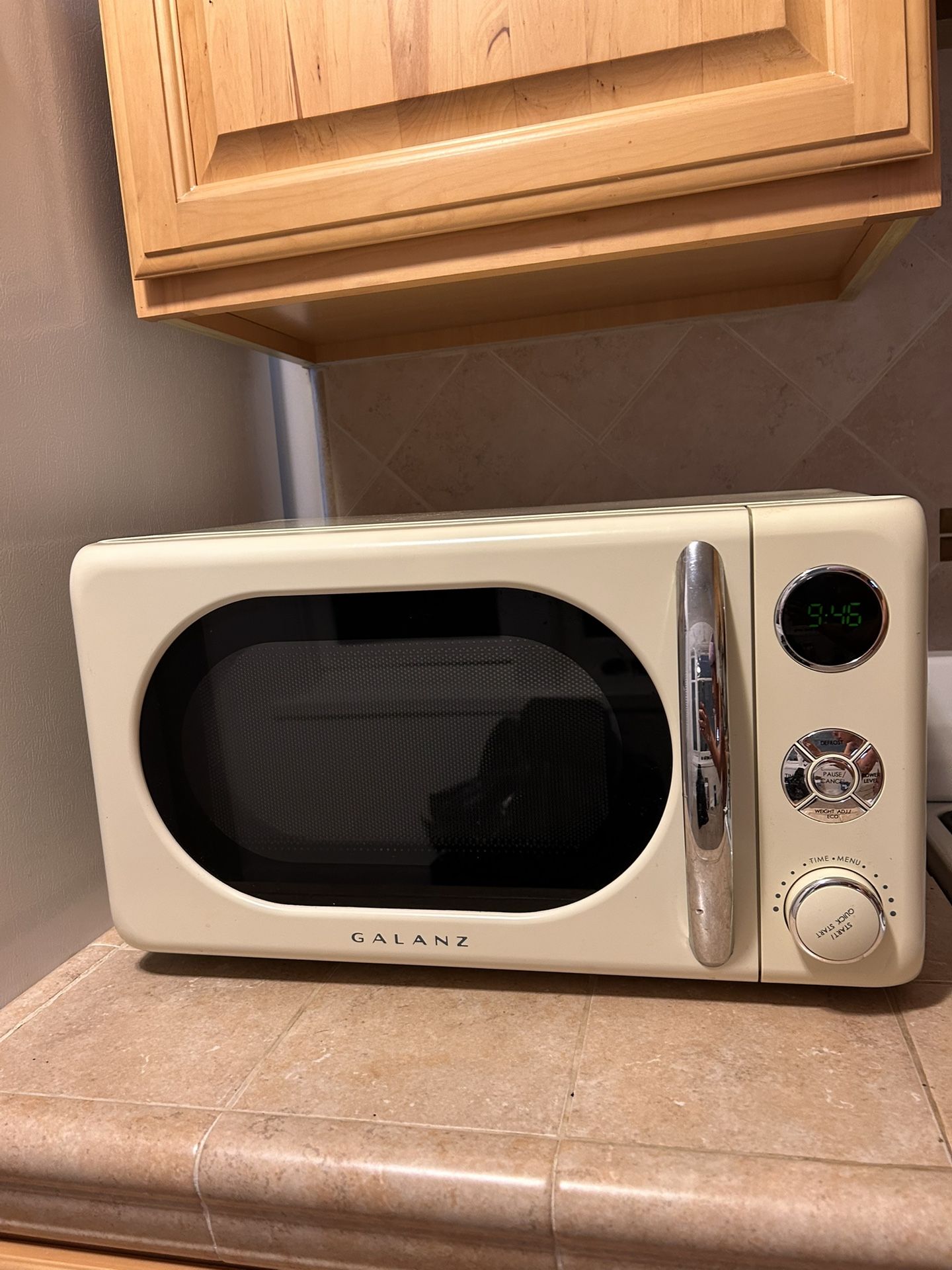 Galanz Retro Microwave