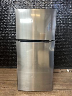 LG REFRIGERATOR w/WARRANTY! R3326A