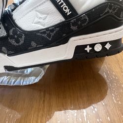 LV Trainer Sneakers Size 6.5 In Women’s