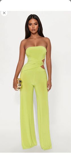 Cut out jumpsuit ! Size Large