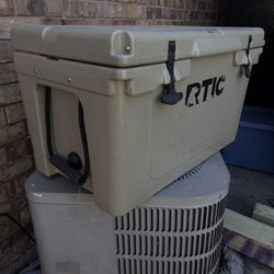 Ultra Tough RTIC Cooler
