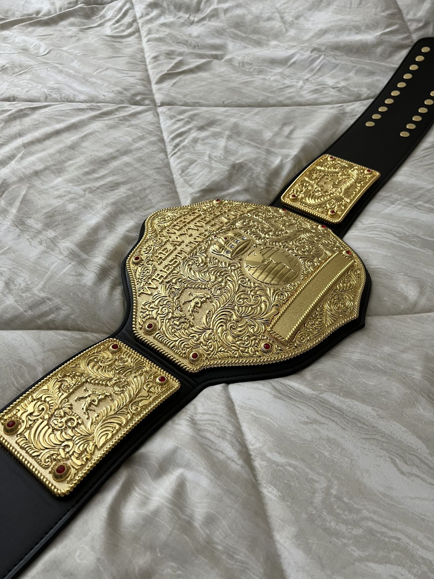 Fandu Big Gold WWE for Sale in American Canyon, CA OfferUp
