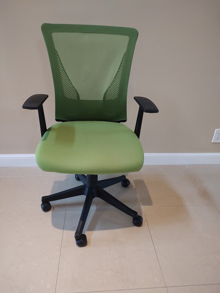 Office Chair-Like New!