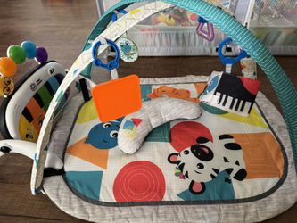 Baby Einstein 4-in-1 Kickin' Tunes Music and Language Play Gym and Piano Tummy Time Activity Mat