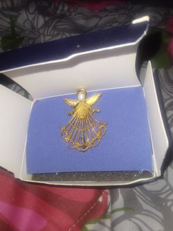 Vintage Avon Angel Brooch