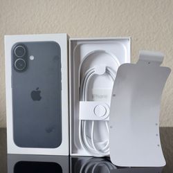 iPhone 17 Box & Accessories