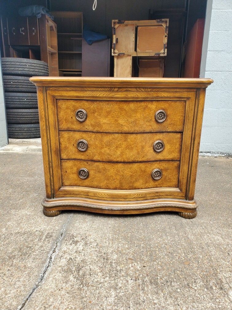 Mid Century 3 Drawer Bedside Dresser $ 250 (Good Condition)