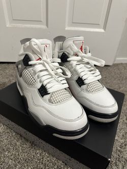 Jordan 4’s White Cement Size 9