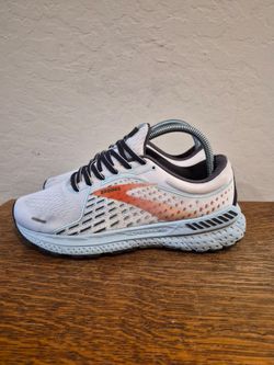 Brooks Adrenaline GTS 21 Athletic Running Shoes 
Women's Size US 7.5 Wide D