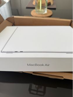 Brand New Sealed 2026 13in. MacBook Air M5 Silver 24gb / 1tb