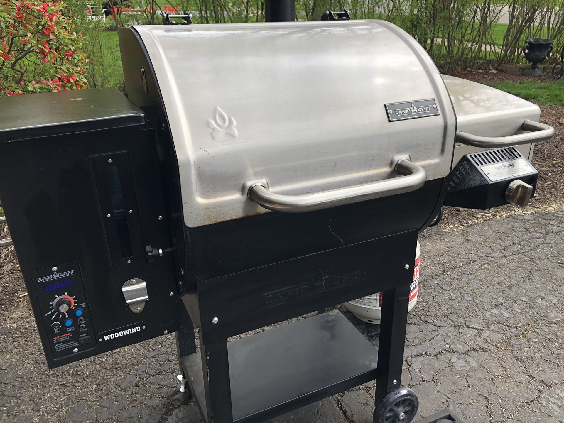 Camp Chef Woodwind 24 Wood Pellet Grill