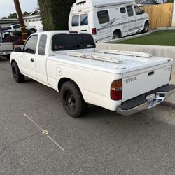 Truck Bed Cover with Bike Racks