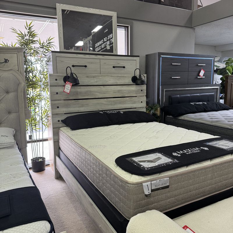 Whitewash Queen Panel Bed w/ 2 FB Storage Drawers, Dresser and Mirror / 3-piece