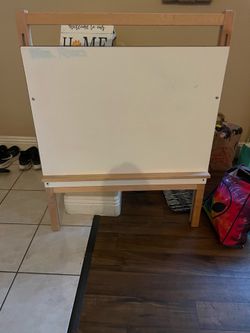 Whiteboard easel